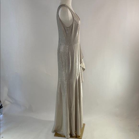 Badgley Mischka Ruffled Sequin Gown, 10 - Picture 14 of 16